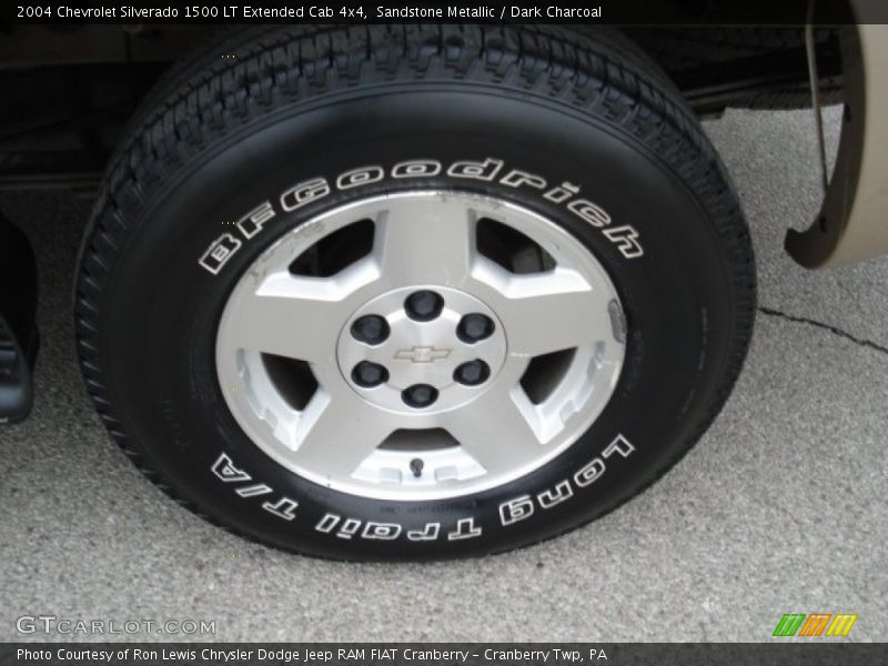 Sandstone Metallic / Dark Charcoal 2004 Chevrolet Silverado 1500 LT Extended Cab 4x4