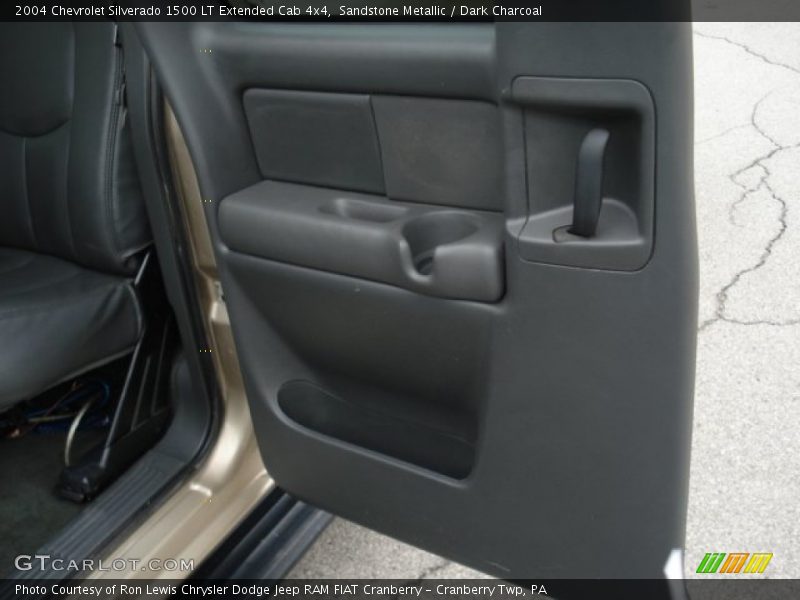 Sandstone Metallic / Dark Charcoal 2004 Chevrolet Silverado 1500 LT Extended Cab 4x4