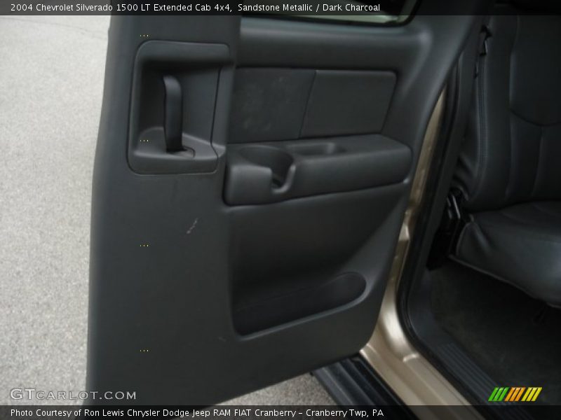 Sandstone Metallic / Dark Charcoal 2004 Chevrolet Silverado 1500 LT Extended Cab 4x4