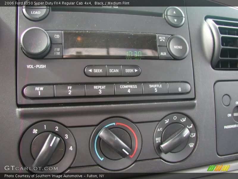 Audio System of 2006 F350 Super Duty FX4 Regular Cab 4x4
