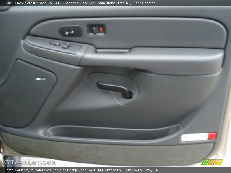 Sandstone Metallic / Dark Charcoal 2004 Chevrolet Silverado 1500 LT Extended Cab 4x4