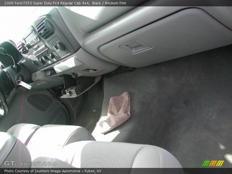 Black / Medium Flint 2006 Ford F350 Super Duty FX4 Regular Cab 4x4