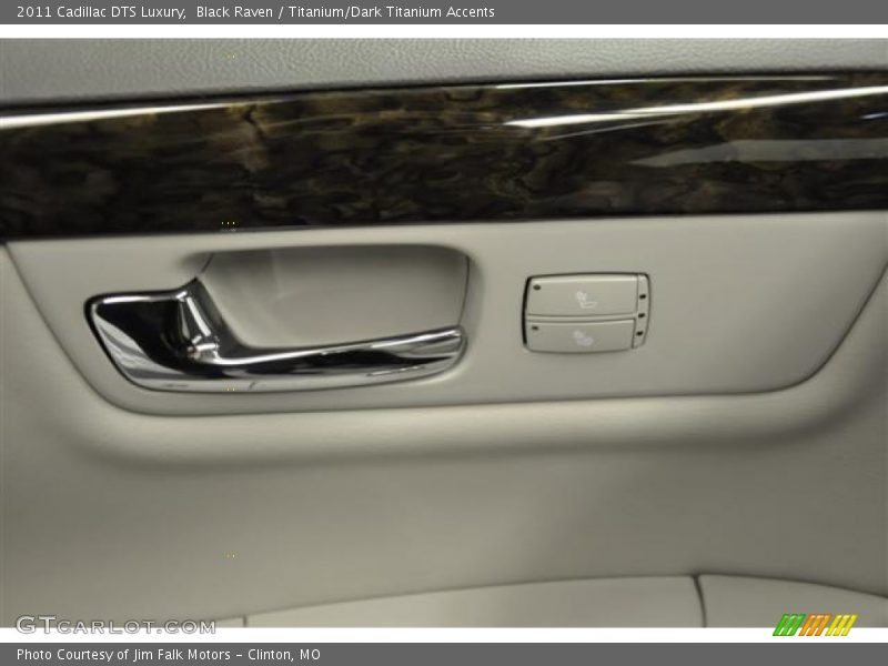 Black Raven / Titanium/Dark Titanium Accents 2011 Cadillac DTS Luxury