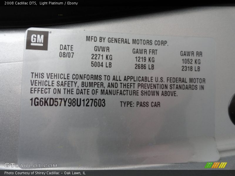 Light Platinum / Ebony 2008 Cadillac DTS