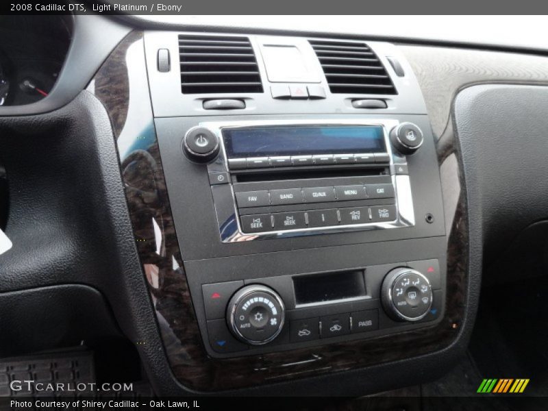 Light Platinum / Ebony 2008 Cadillac DTS