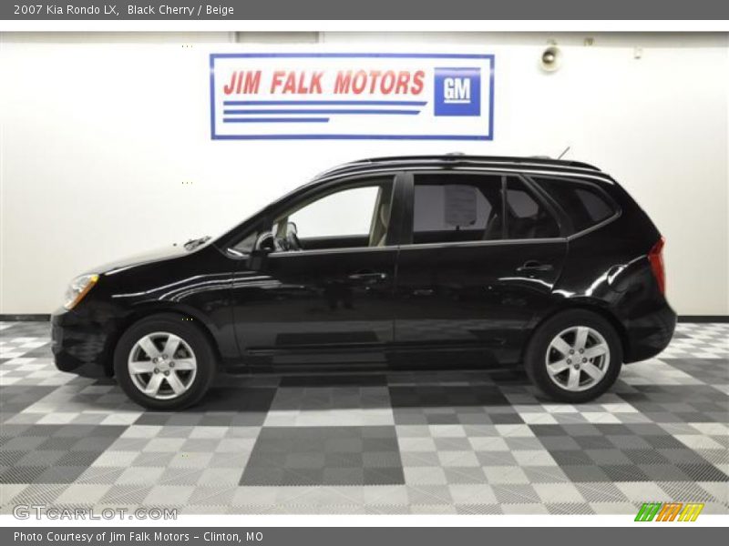 Black Cherry / Beige 2007 Kia Rondo LX