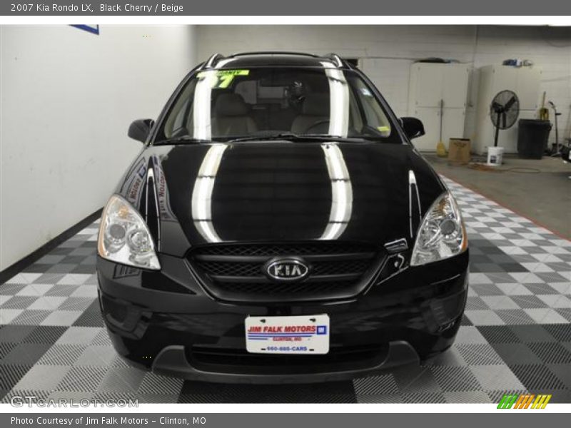 Black Cherry / Beige 2007 Kia Rondo LX