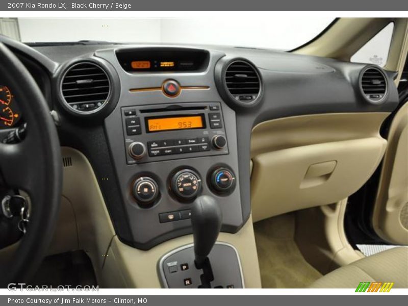 Black Cherry / Beige 2007 Kia Rondo LX