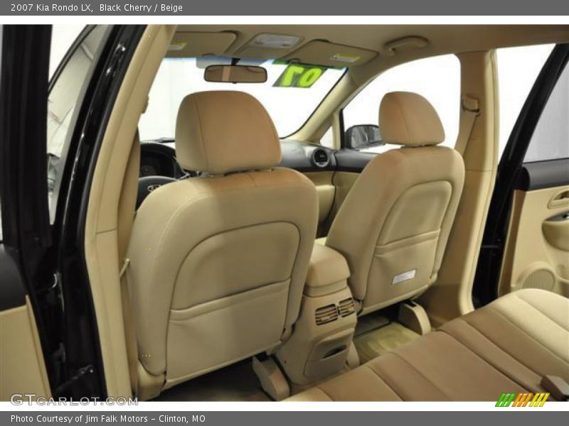 Black Cherry / Beige 2007 Kia Rondo LX
