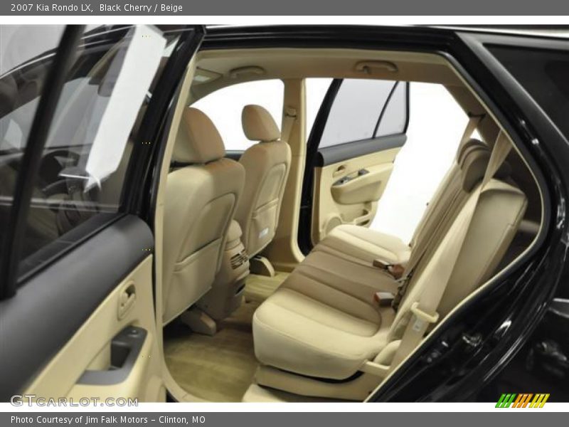 Black Cherry / Beige 2007 Kia Rondo LX