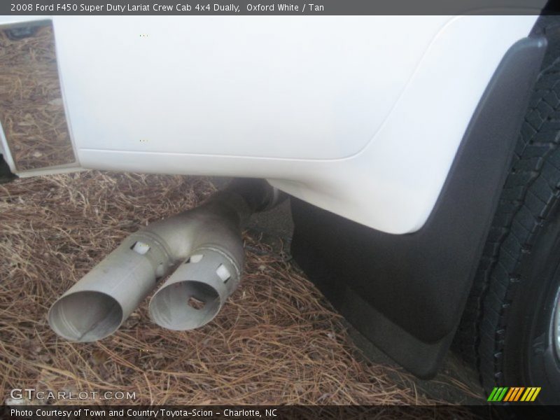 Exhaust of 2008 F450 Super Duty Lariat Crew Cab 4x4 Dually