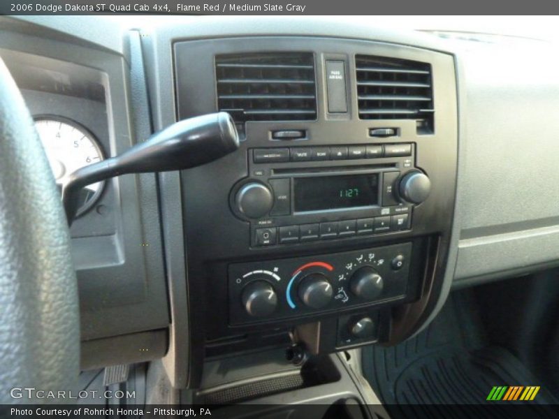 Flame Red / Medium Slate Gray 2006 Dodge Dakota ST Quad Cab 4x4