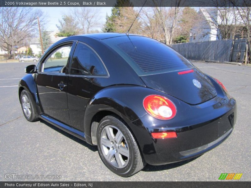 Black / Black 2006 Volkswagen New Beetle 2.5 Coupe