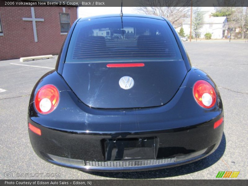 Black / Black 2006 Volkswagen New Beetle 2.5 Coupe