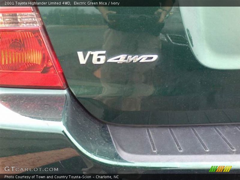 Electric Green Mica / Ivory 2001 Toyota Highlander Limited 4WD
