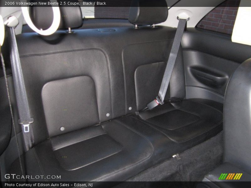 Black / Black 2006 Volkswagen New Beetle 2.5 Coupe