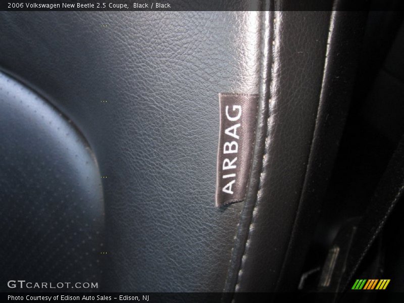 Black / Black 2006 Volkswagen New Beetle 2.5 Coupe