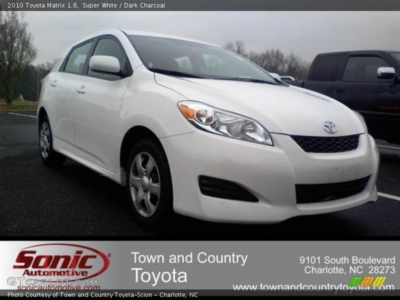 Super White / Dark Charcoal 2010 Toyota Matrix 1.8