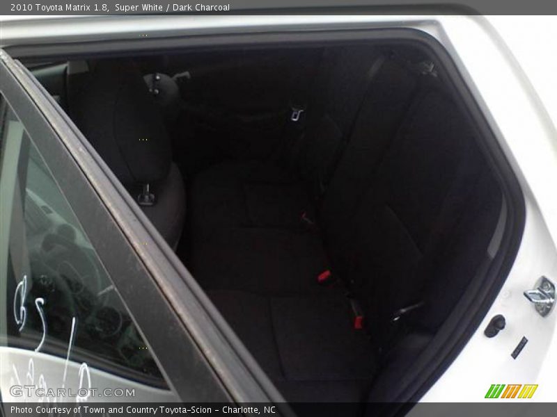 Super White / Dark Charcoal 2010 Toyota Matrix 1.8