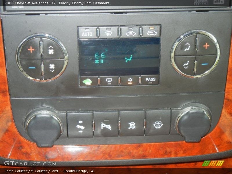Black / Ebony/Light Cashmere 2008 Chevrolet Avalanche LTZ