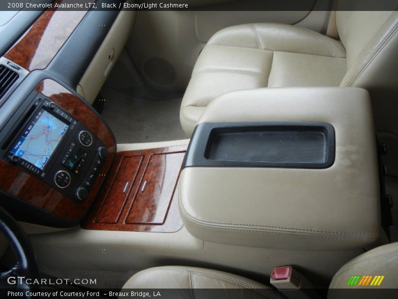 Black / Ebony/Light Cashmere 2008 Chevrolet Avalanche LTZ