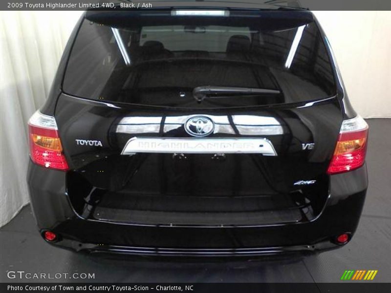 Black / Ash 2009 Toyota Highlander Limited 4WD