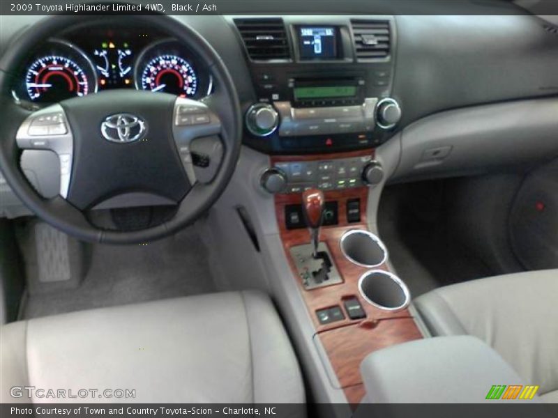 Black / Ash 2009 Toyota Highlander Limited 4WD