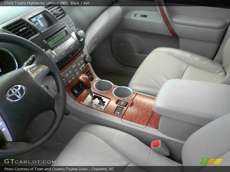 Black / Ash 2009 Toyota Highlander Limited 4WD