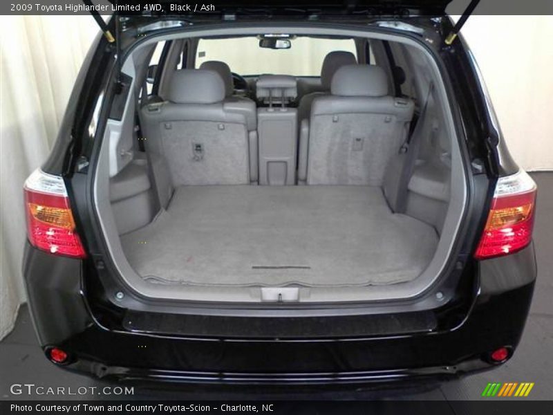 Black / Ash 2009 Toyota Highlander Limited 4WD
