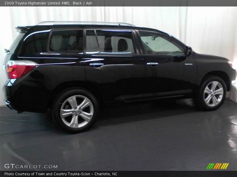 Black / Ash 2009 Toyota Highlander Limited 4WD