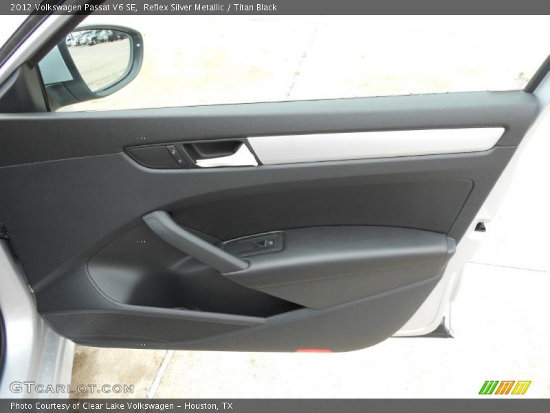 Reflex Silver Metallic / Titan Black 2012 Volkswagen Passat V6 SE