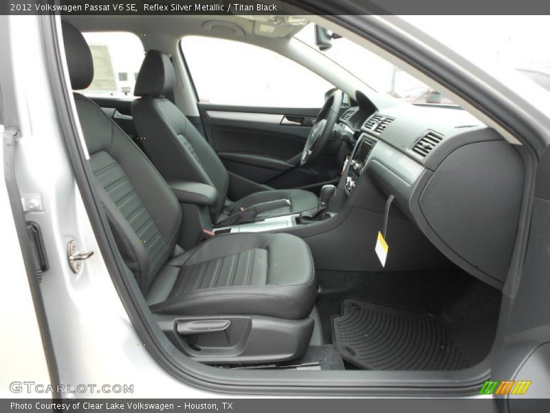 Reflex Silver Metallic / Titan Black 2012 Volkswagen Passat V6 SE