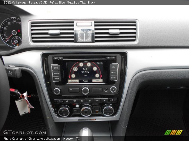Reflex Silver Metallic / Titan Black 2012 Volkswagen Passat V6 SE
