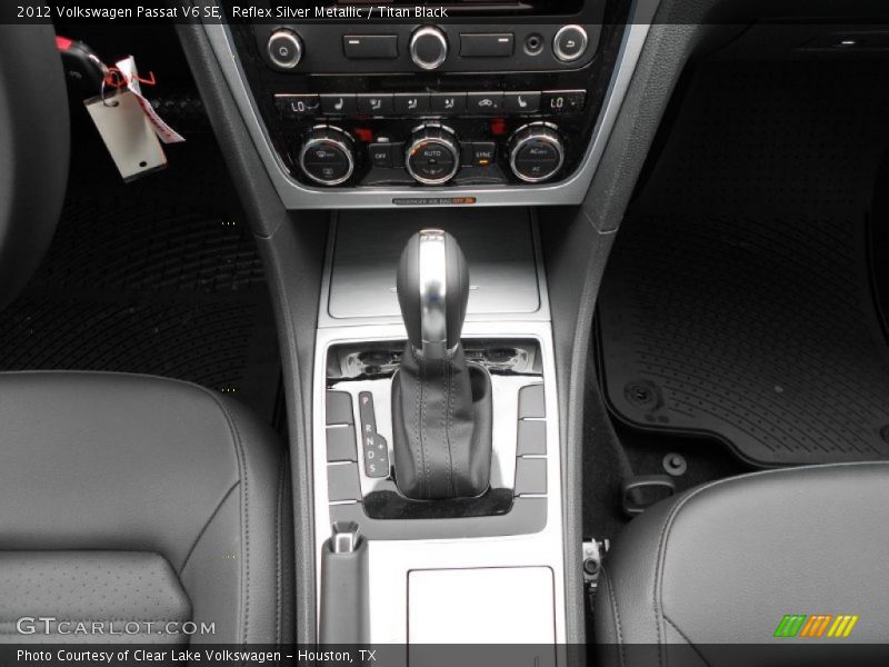 Reflex Silver Metallic / Titan Black 2012 Volkswagen Passat V6 SE