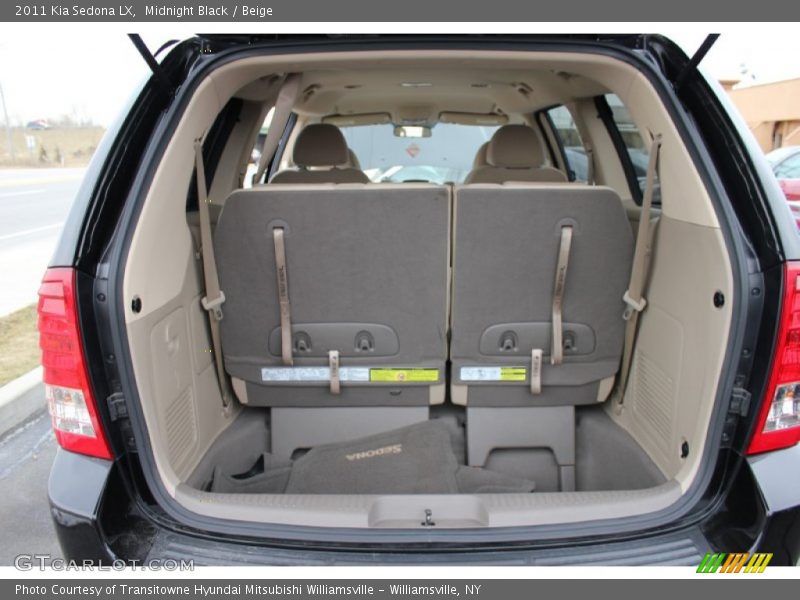 Midnight Black / Beige 2011 Kia Sedona LX