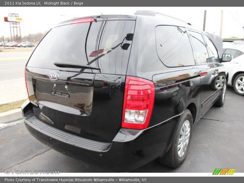 Midnight Black / Beige 2011 Kia Sedona LX