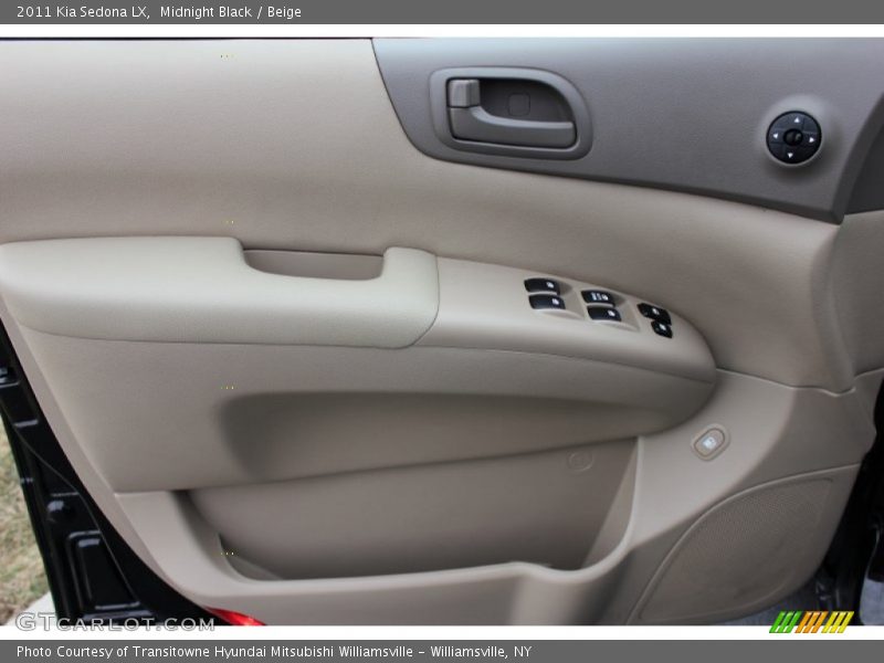Midnight Black / Beige 2011 Kia Sedona LX