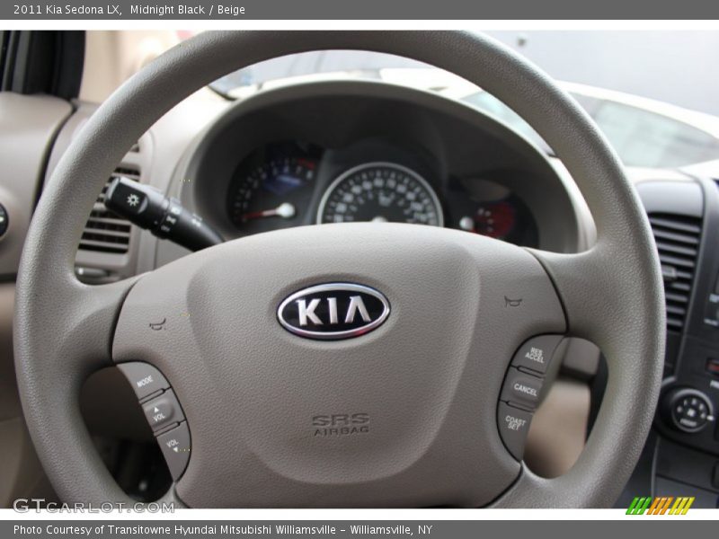 Midnight Black / Beige 2011 Kia Sedona LX