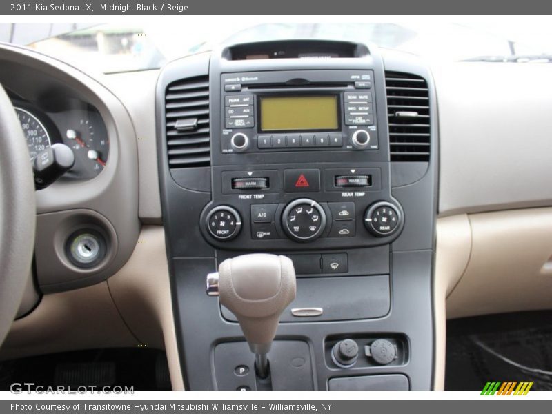 Midnight Black / Beige 2011 Kia Sedona LX