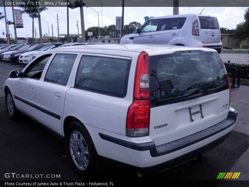 White / Taupe 2001 Volvo V70 T5