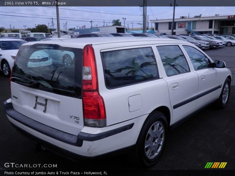 White / Taupe 2001 Volvo V70 T5