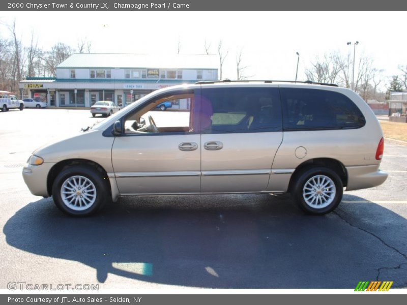 Champagne Pearl / Camel 2000 Chrysler Town & Country LX