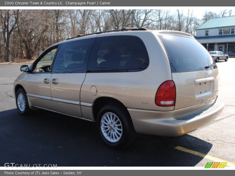 Champagne Pearl / Camel 2000 Chrysler Town & Country LX