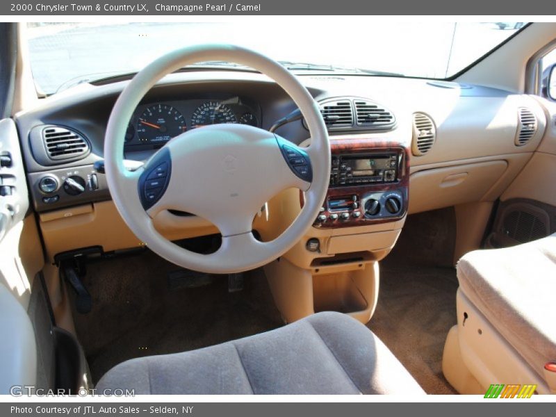 Champagne Pearl / Camel 2000 Chrysler Town & Country LX