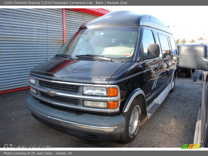 Black / Medium Gray 2000 Chevrolet Express G1500 Passenger Conversion Van
