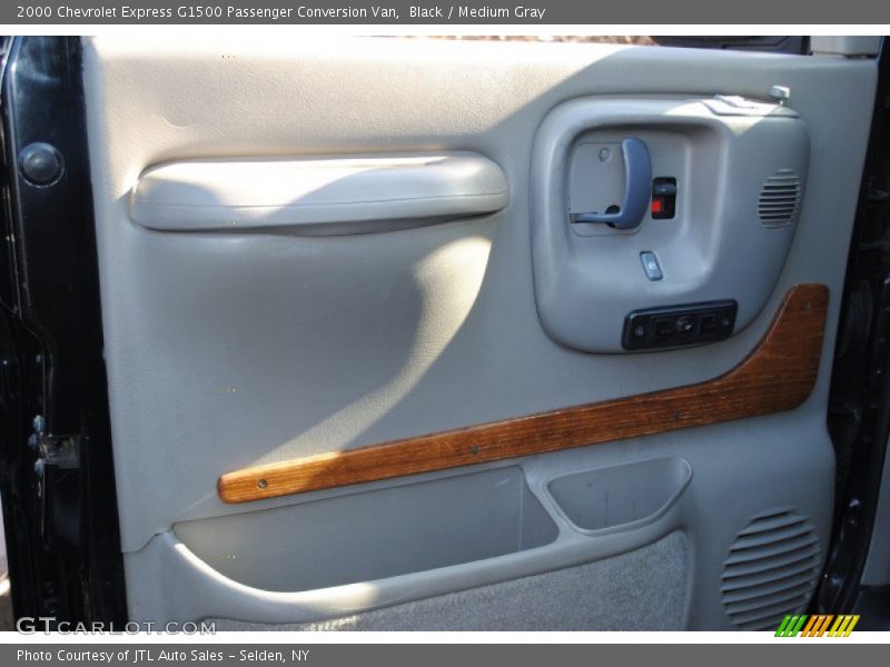Black / Medium Gray 2000 Chevrolet Express G1500 Passenger Conversion Van