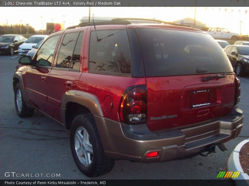 Victory Red / Medium Oak 2002 Chevrolet TrailBlazer LTZ 4x4