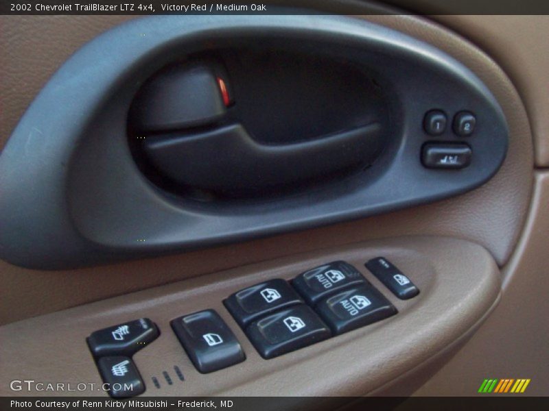 Victory Red / Medium Oak 2002 Chevrolet TrailBlazer LTZ 4x4