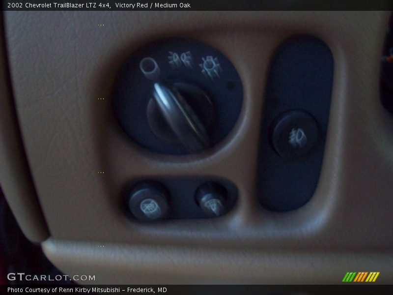 Victory Red / Medium Oak 2002 Chevrolet TrailBlazer LTZ 4x4