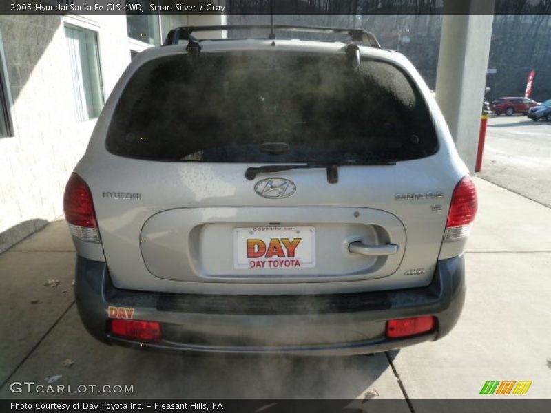 Smart Silver / Gray 2005 Hyundai Santa Fe GLS 4WD